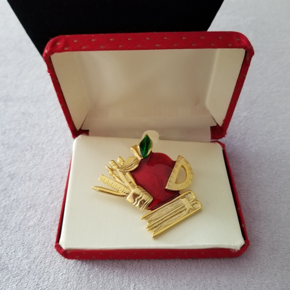 Apple Pin